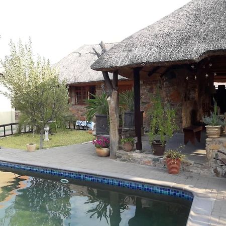 A New Earth Guest Lodge فرانسیستوون المظهر الخارجي الصورة