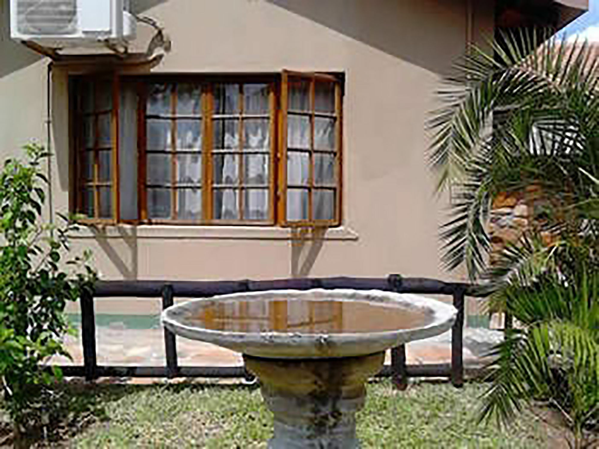 A New Earth Guest Lodge فرانسیستوون المظهر الخارجي الصورة