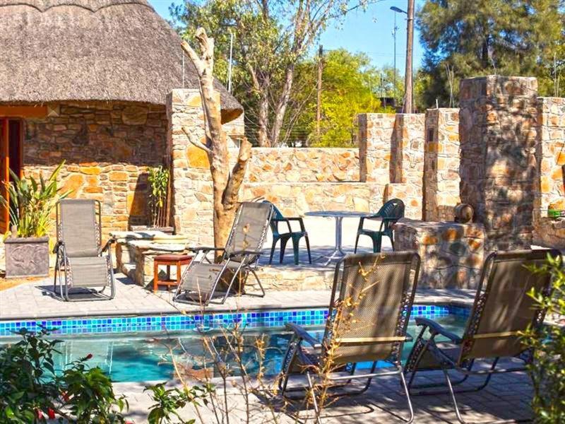 A New Earth Guest Lodge فرانسیستوون المظهر الخارجي الصورة