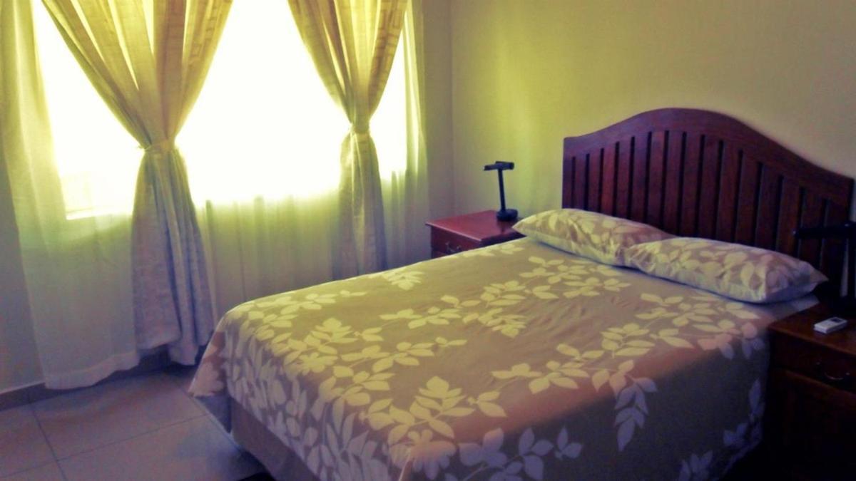 A New Earth Guest Lodge فرانسیستوون المظهر الخارجي الصورة